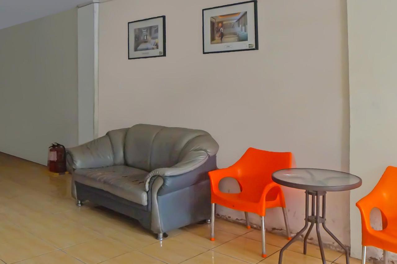 מלון Reddoorz At Jalan Japaris מדאן מראה חיצוני תמונה