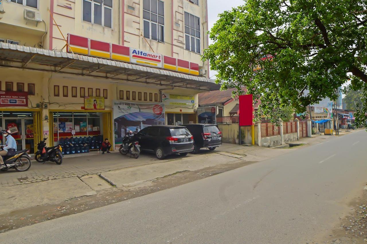 מלון Reddoorz At Jalan Japaris מדאן מראה חיצוני תמונה