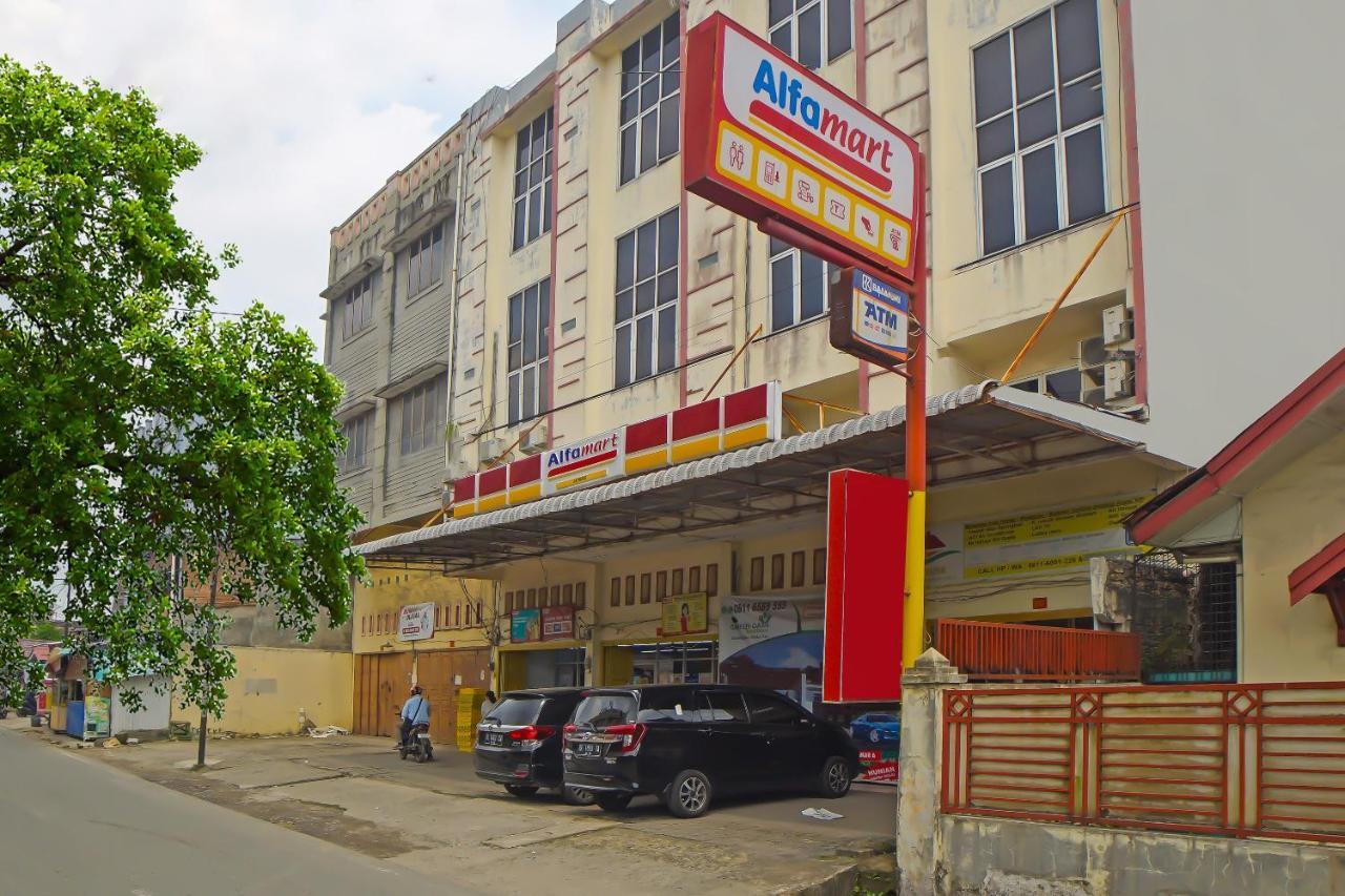 מלון Reddoorz At Jalan Japaris מדאן מראה חיצוני תמונה